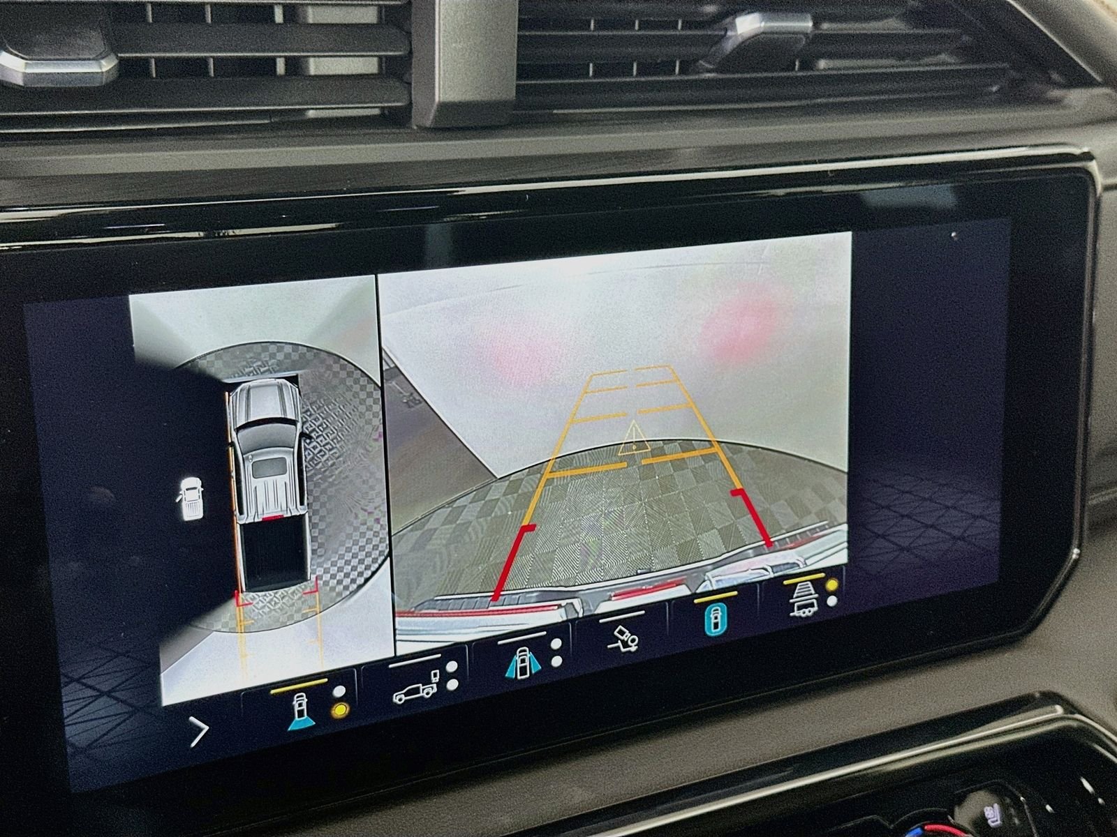 Used 2022 Summit White GMC AT4 image 14