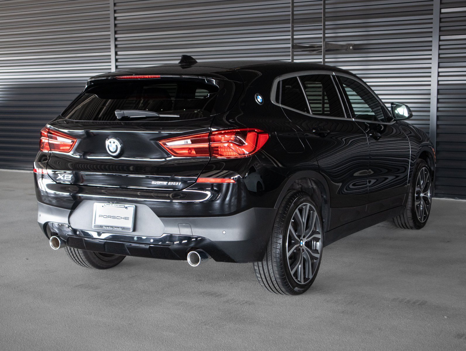 Used 2020 Jet Black BMW sDrive28i image 14
