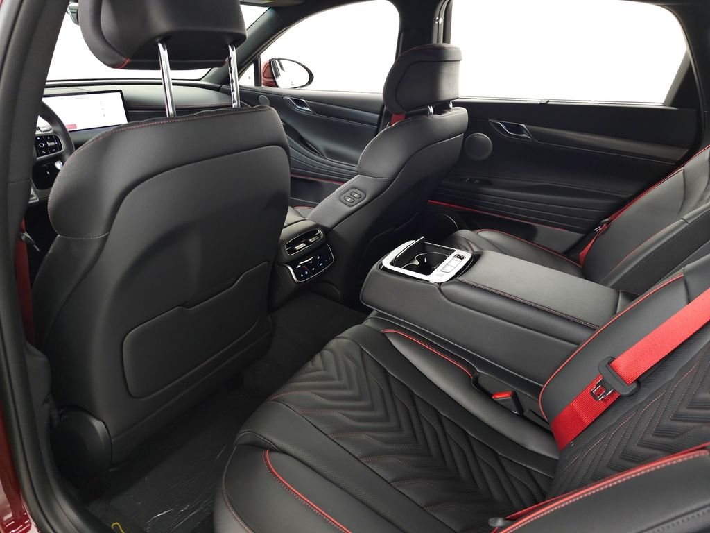 New 2026 Red Genesis 2.5T SPORT PRESTIGE image 31