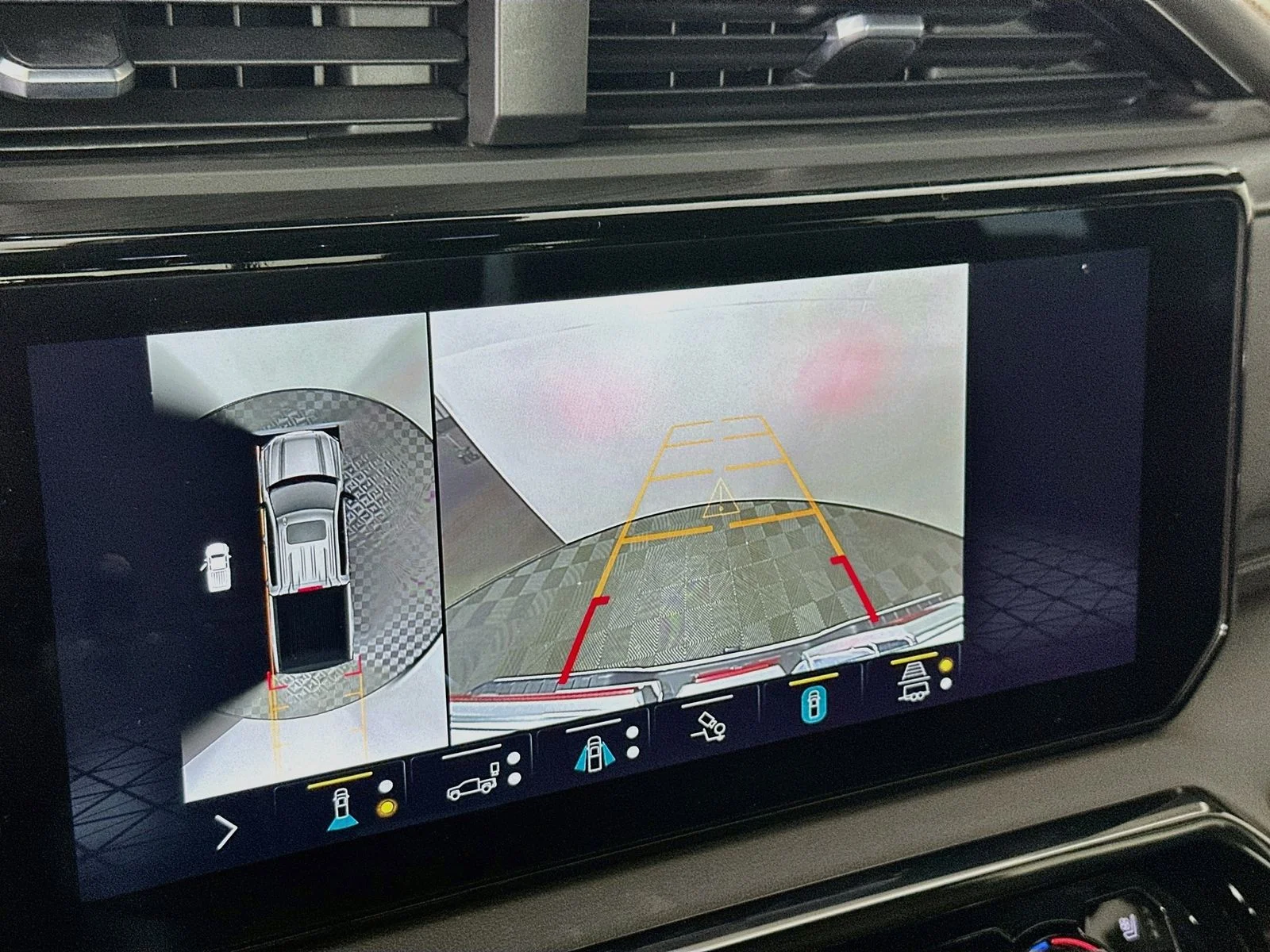 Used 2022 Summit White GMC AT4 image 14