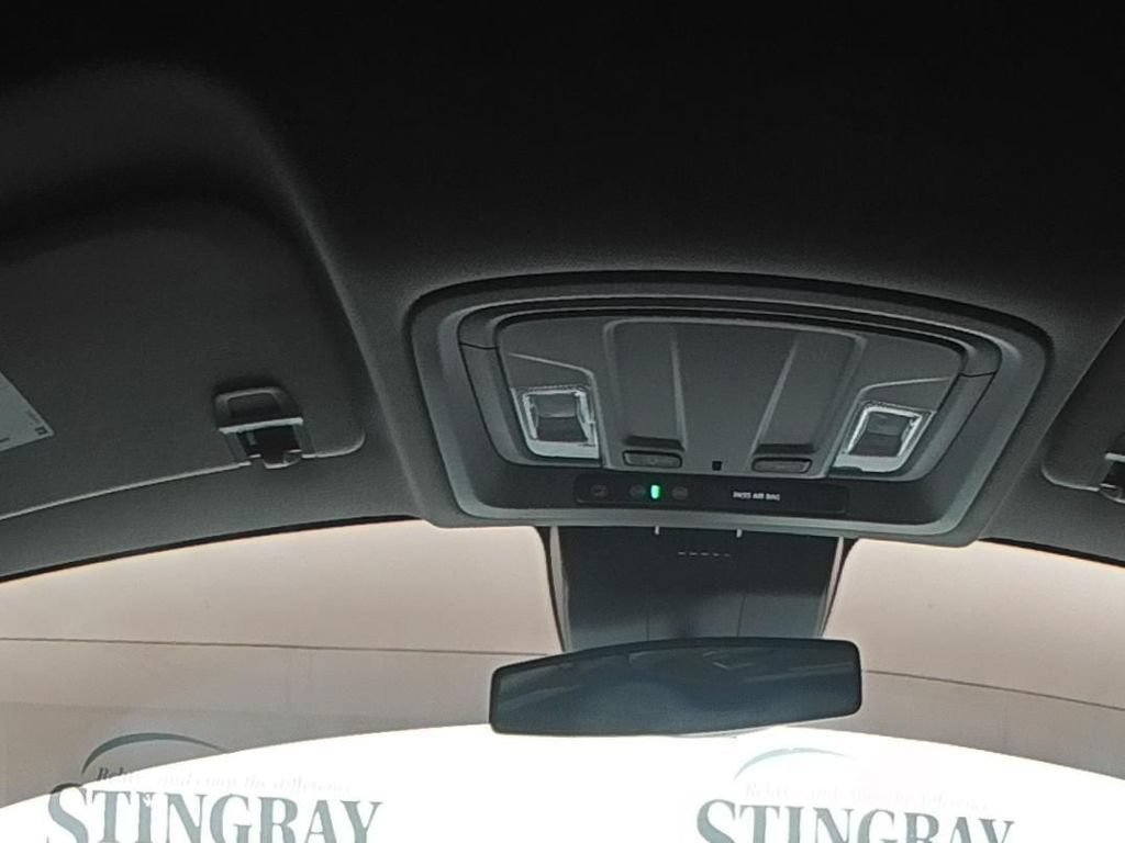 Used 2022 Summit White Chevrolet Custom image 17