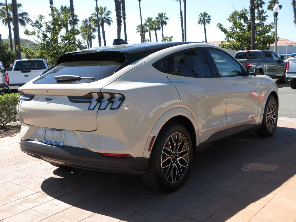 New 2026 Desert Sand Ford Premium image 4