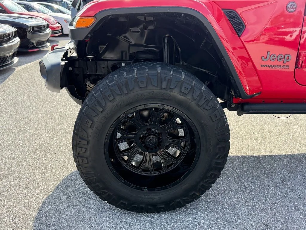 Used 2020 Red Jeep Unlimited Rubicon image 4