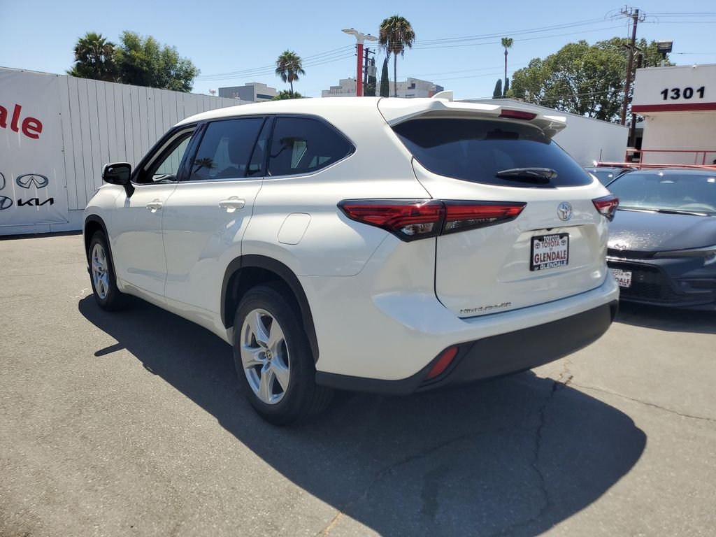 Certified Used 2021 White Toyota L image 3