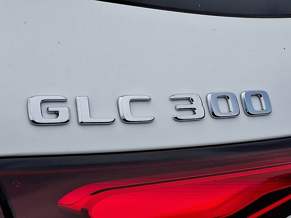 New 2027 Polar White Mercedes-Benz GLC 300 image 36
