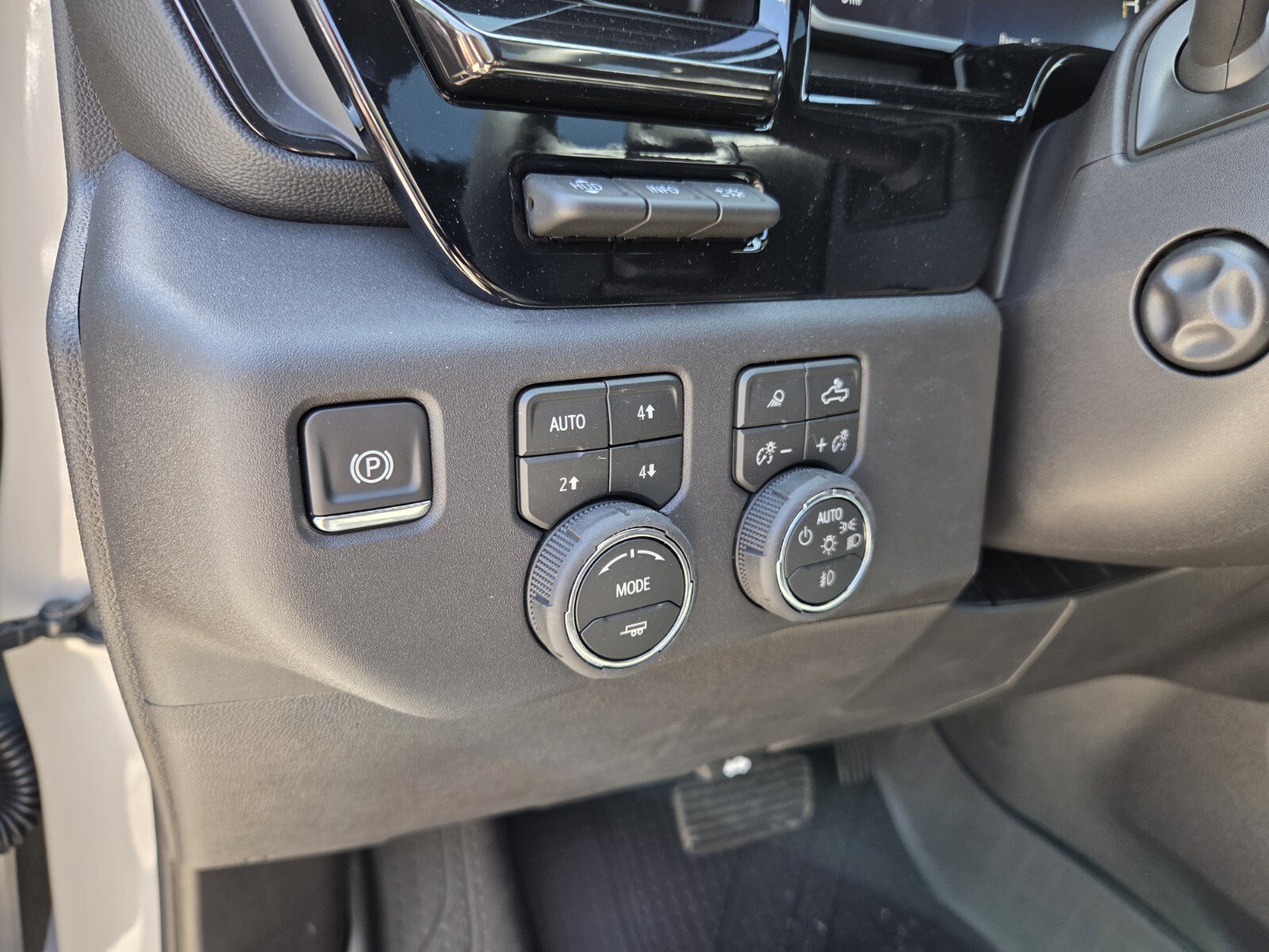2026 Chevrolet Silverado 1500 ZR2 - Photo 27