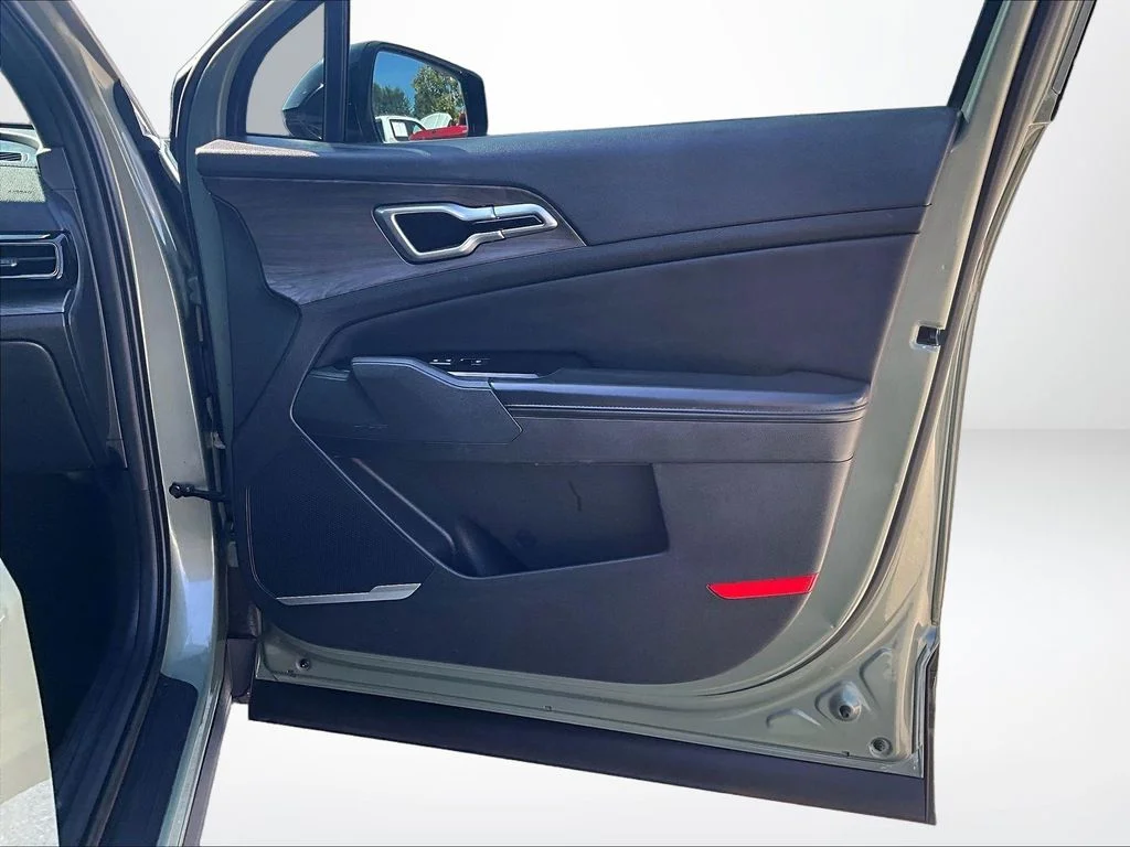 Used 2023 Green Kia X-Line image 25
