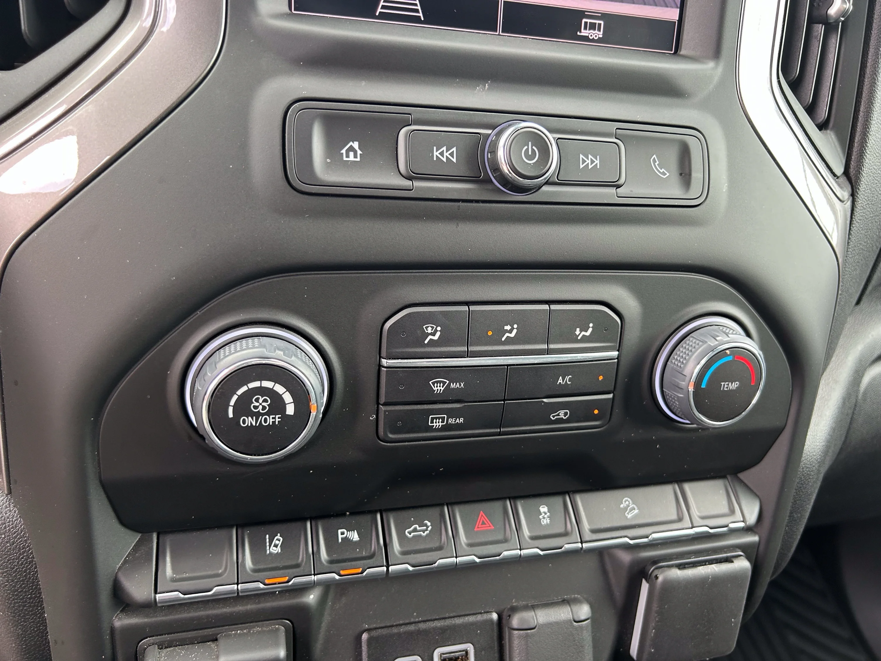 Used 2026 White Sands Chevrolet Custom image 27