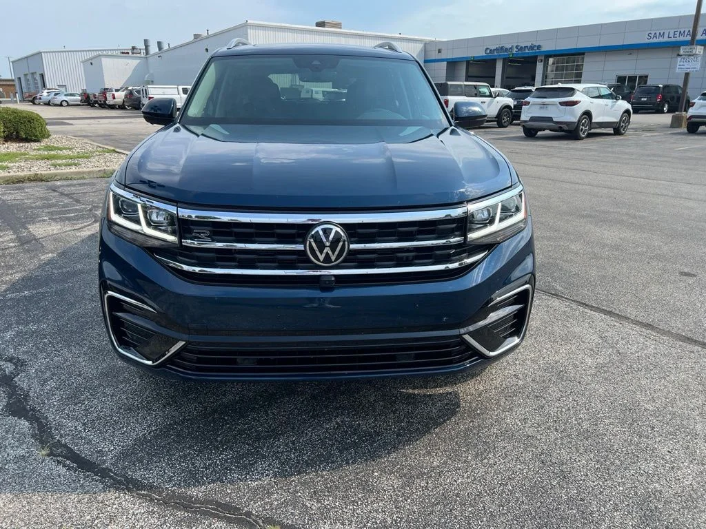 Used 2022  Volkswagen 3.6L V6 SEL Premium R-Line image 5