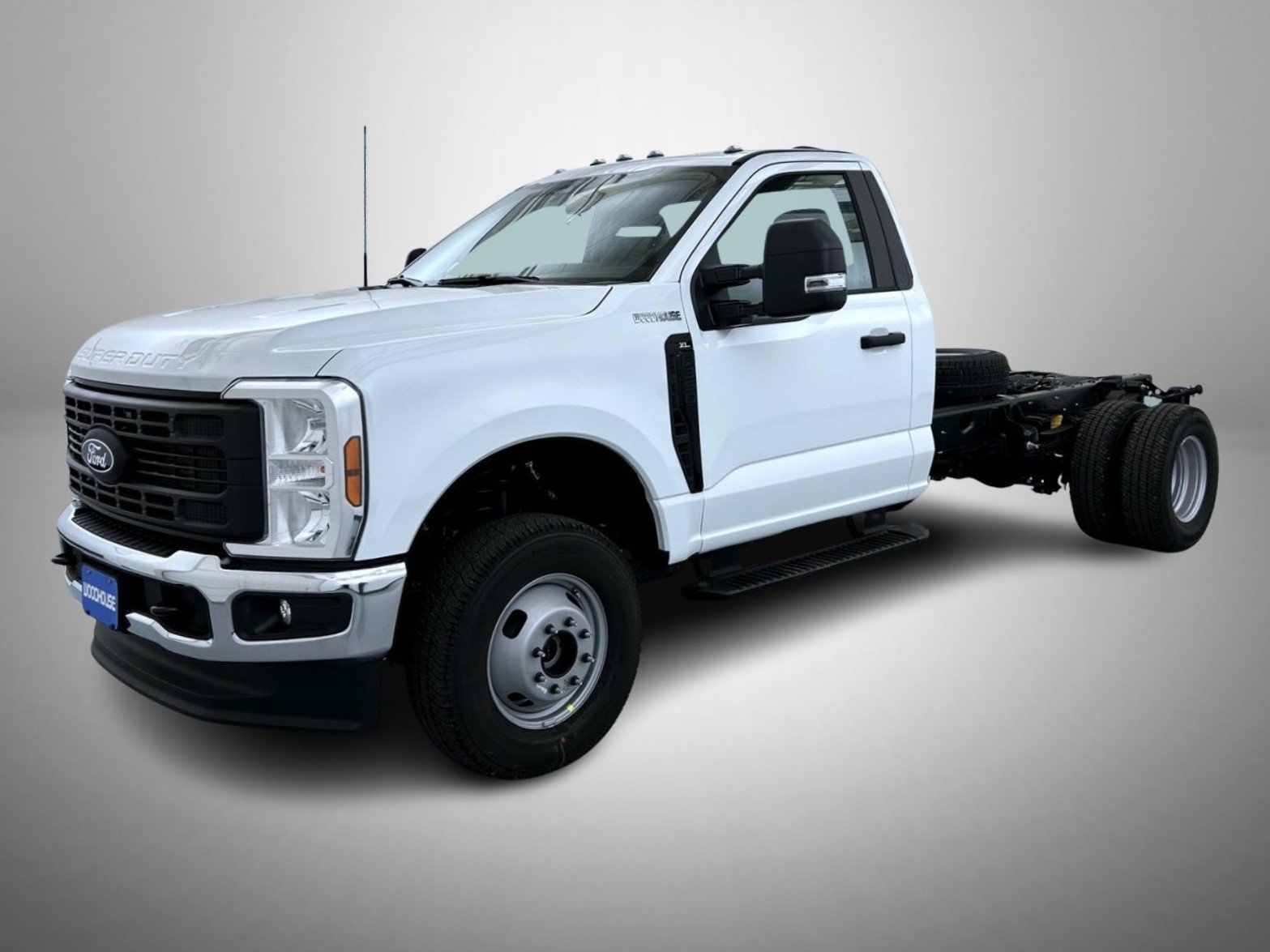 2027 Ford F-350 Super Duty Chassis Cab