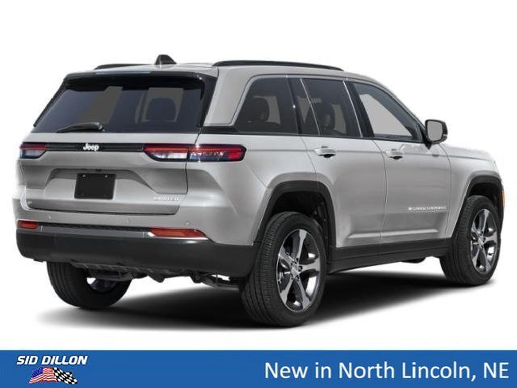 New 2026 Silver Zynith Exterior Paint Jeep 85th Anniversay Edition 4x4 image 2