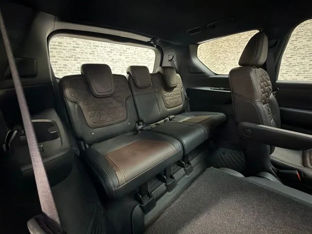 Used 2026 Super Black Nissan Platinum Reserve image 14