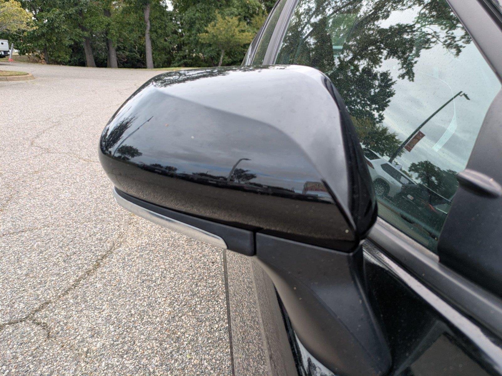 Certified Used 2025  Toyota SE image 12