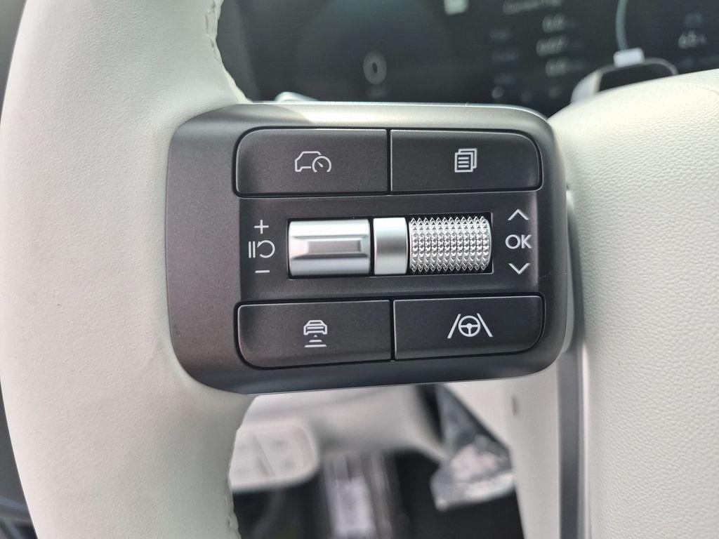 New 2027 Silver Hyundai Limited image 19