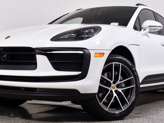 Used 2025 White Porsche  image 8