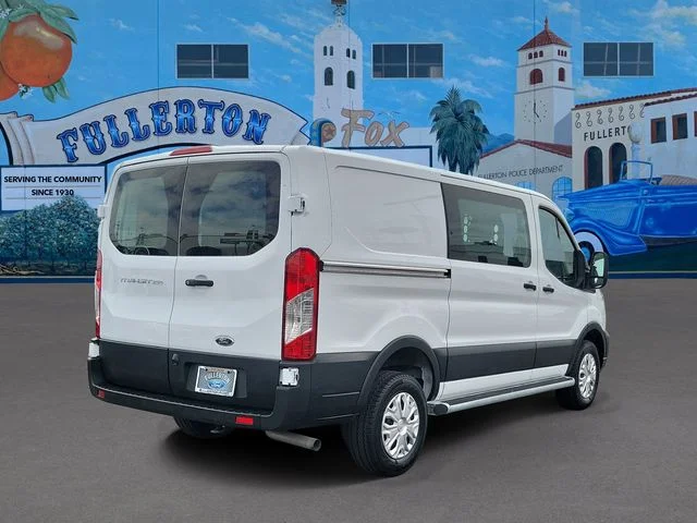 Certified Used 2025 Oxford White Ford Base image 4