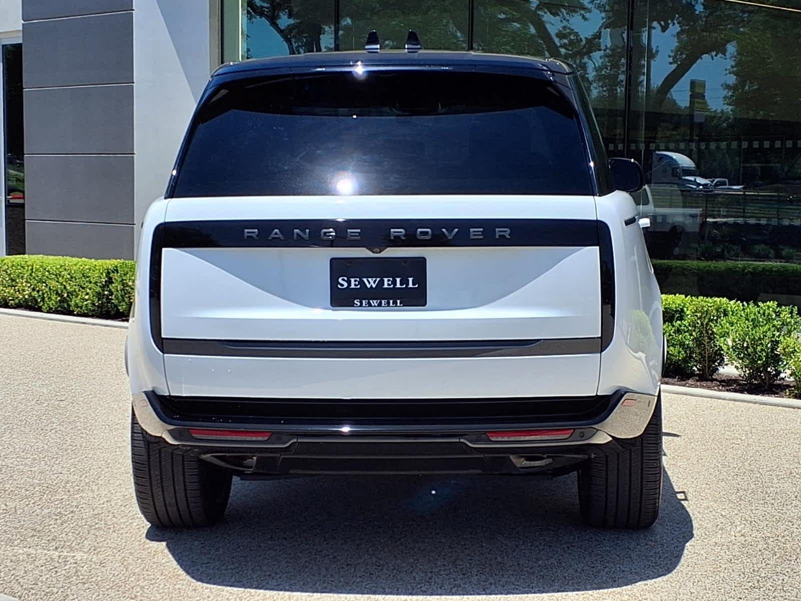 2025 Land Rover Range Rover SE - Photo 6