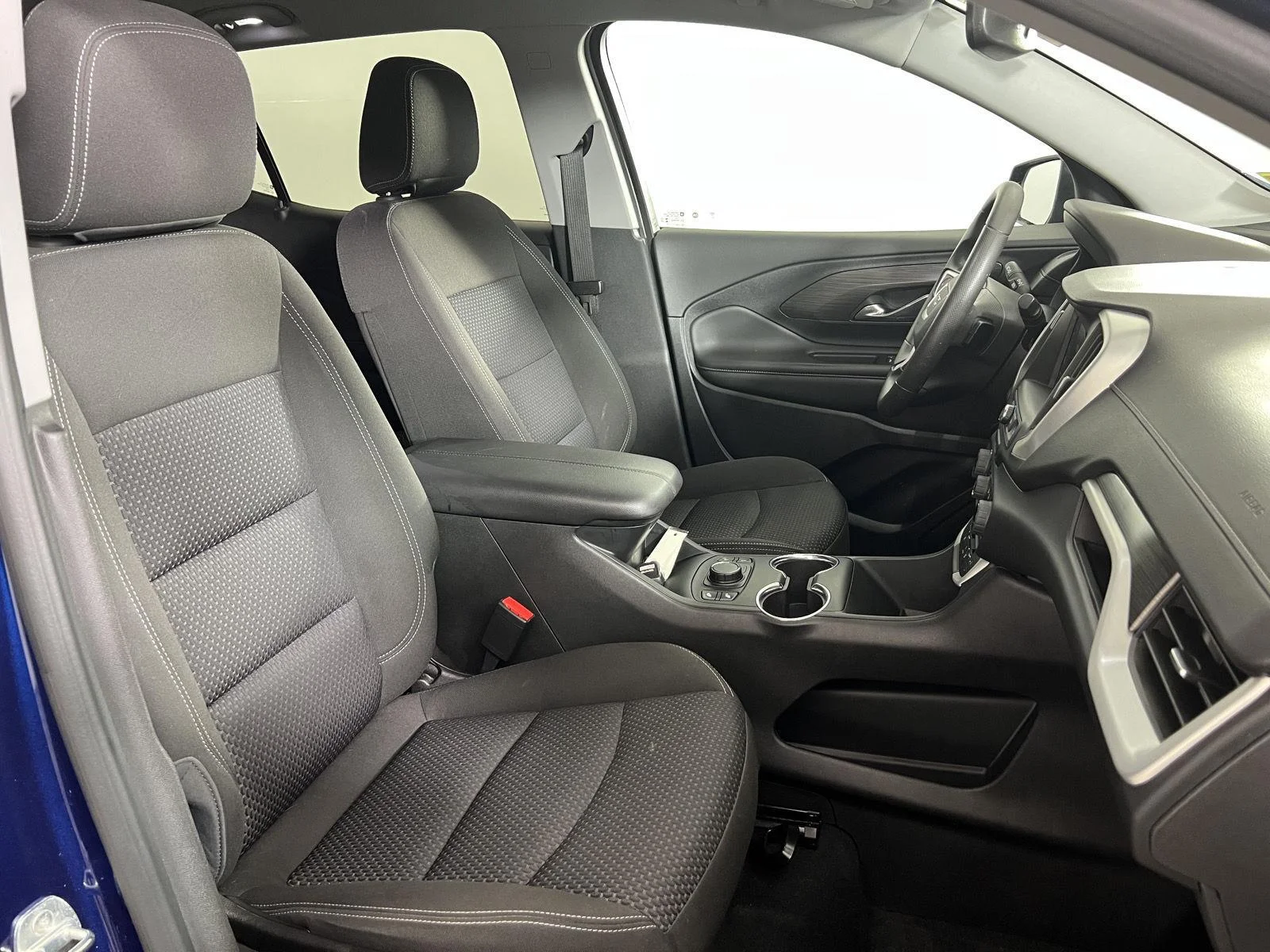 Used 2023 MARINE METALLIC GMC SLE image 29