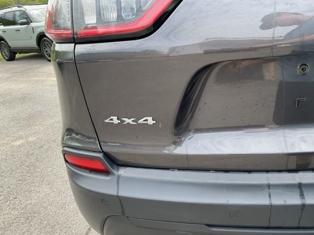 Used 2020 Gray Jeep Limited image 24