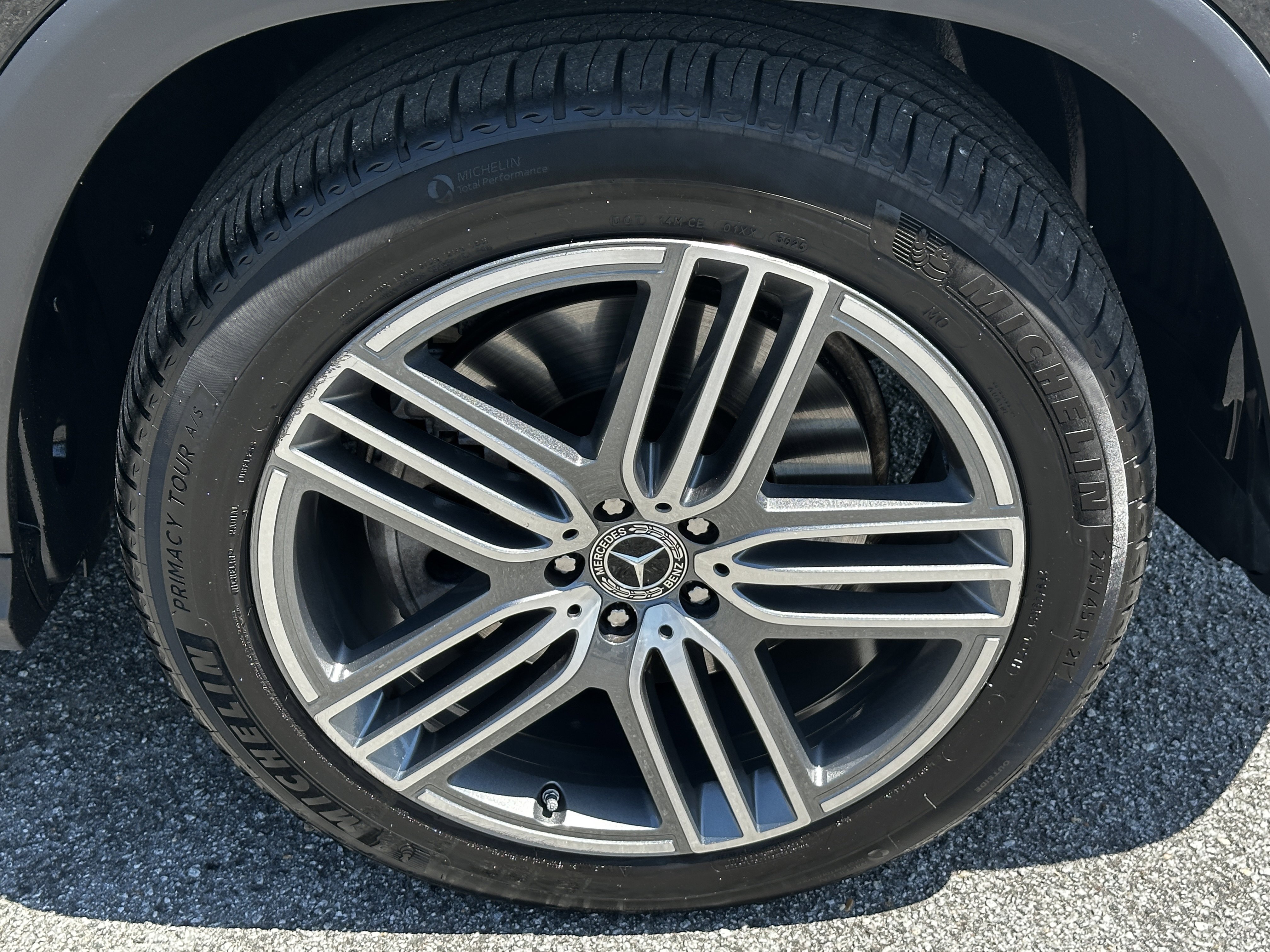 Certified Used 2025 Black Mercedes-Benz GLS 450 image 14
