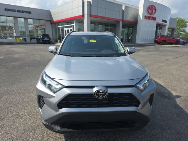 2024 Toyota RAV4 XLE - Photo 2
