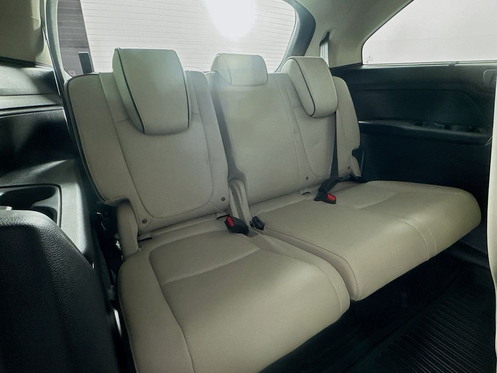 New 2026 Smoke Blue Pearl Honda Touring image 38