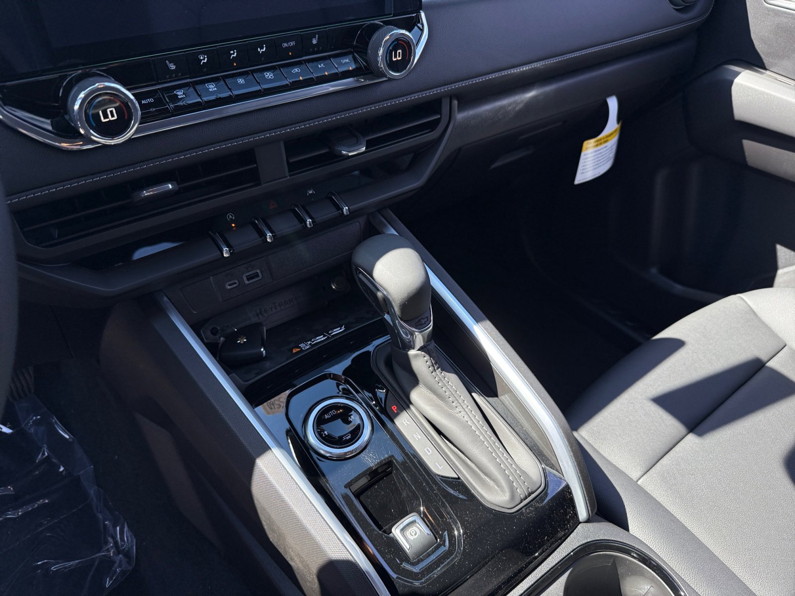 2026 Chevrolet Colorado LT - Photo 13