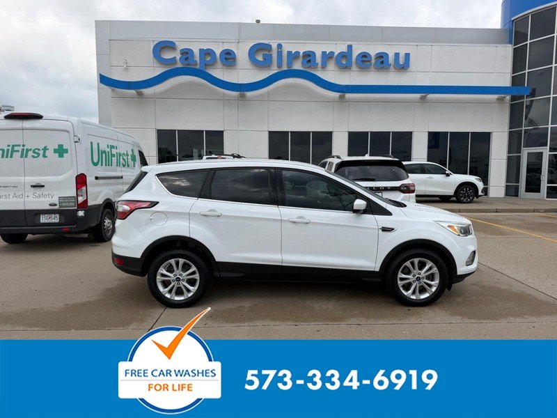 2017 Ford Escape SE's photo