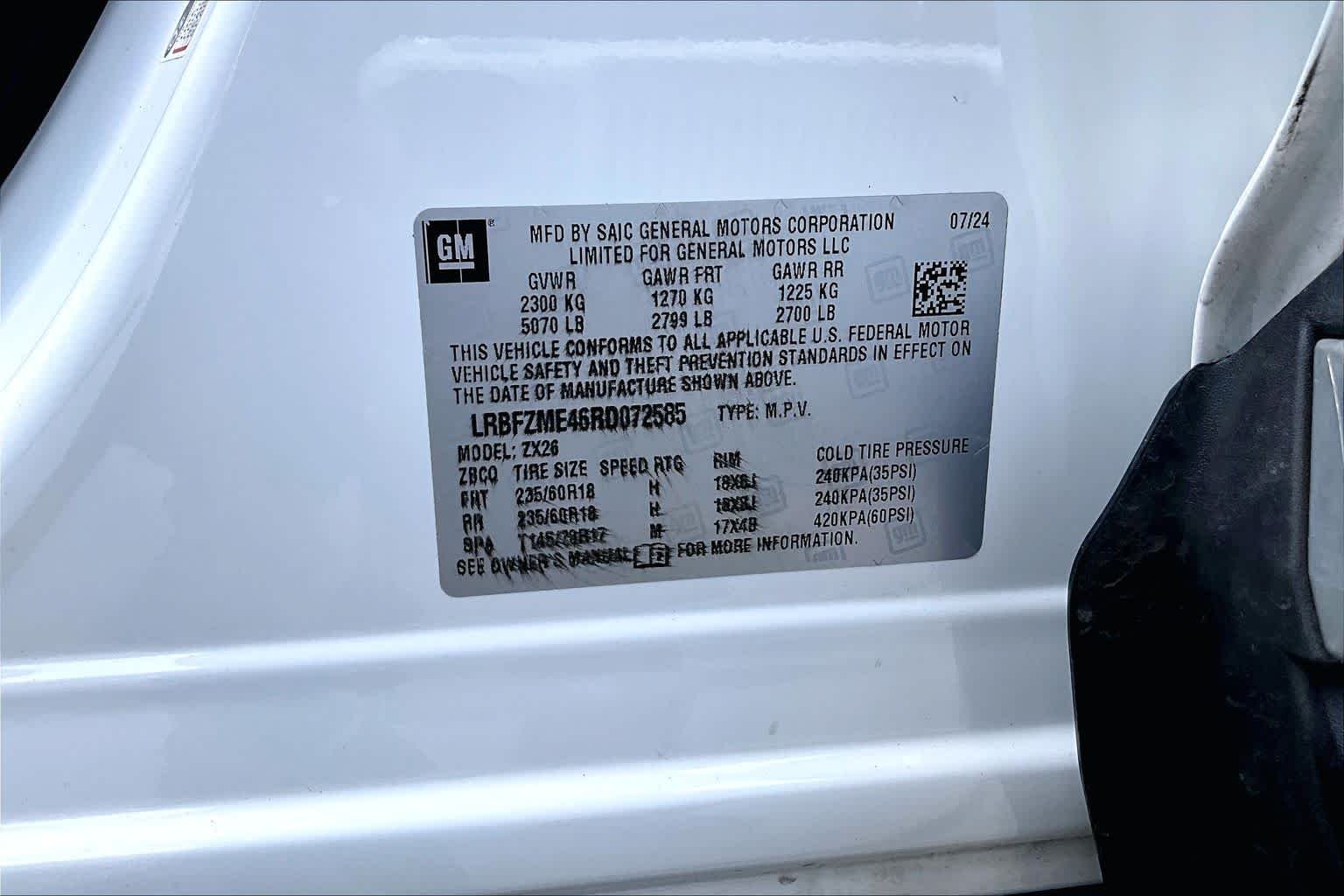 Used 2024 Summit White Buick Preferred image 37