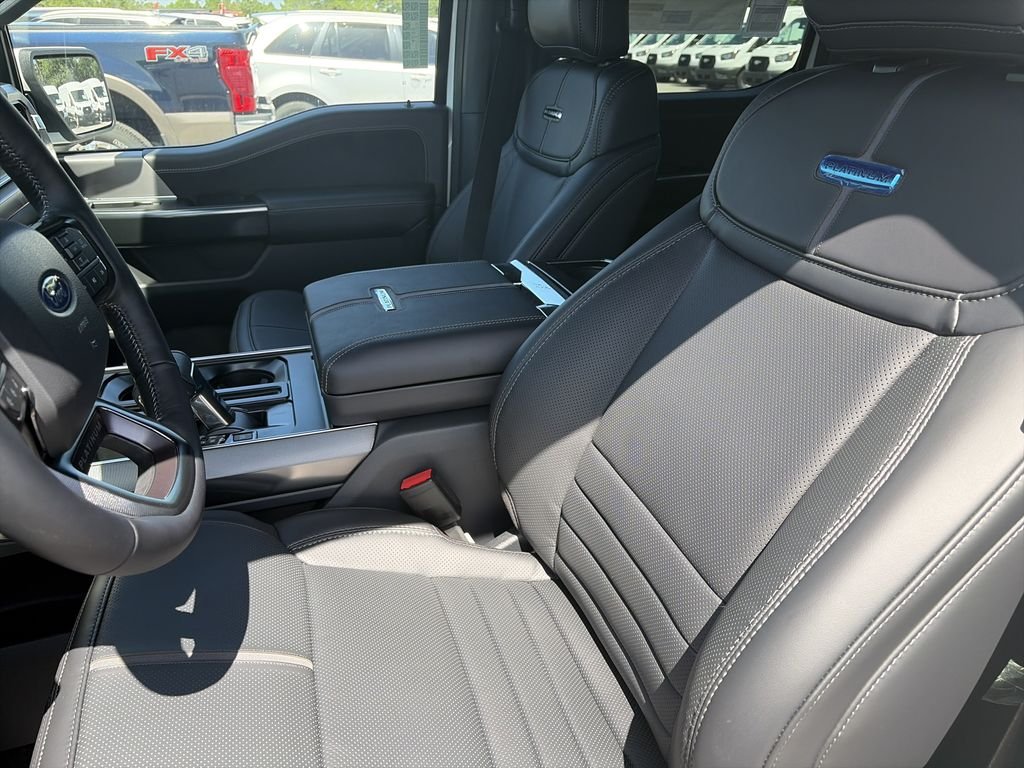 New 2026 Star White Metallic Tri-Coat Ford Platinum® image 12