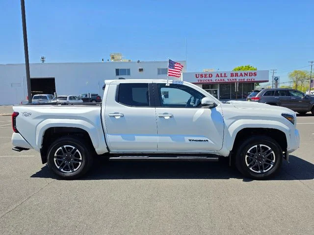 2024 Toyota Tacoma TRD Sport - Photo 8