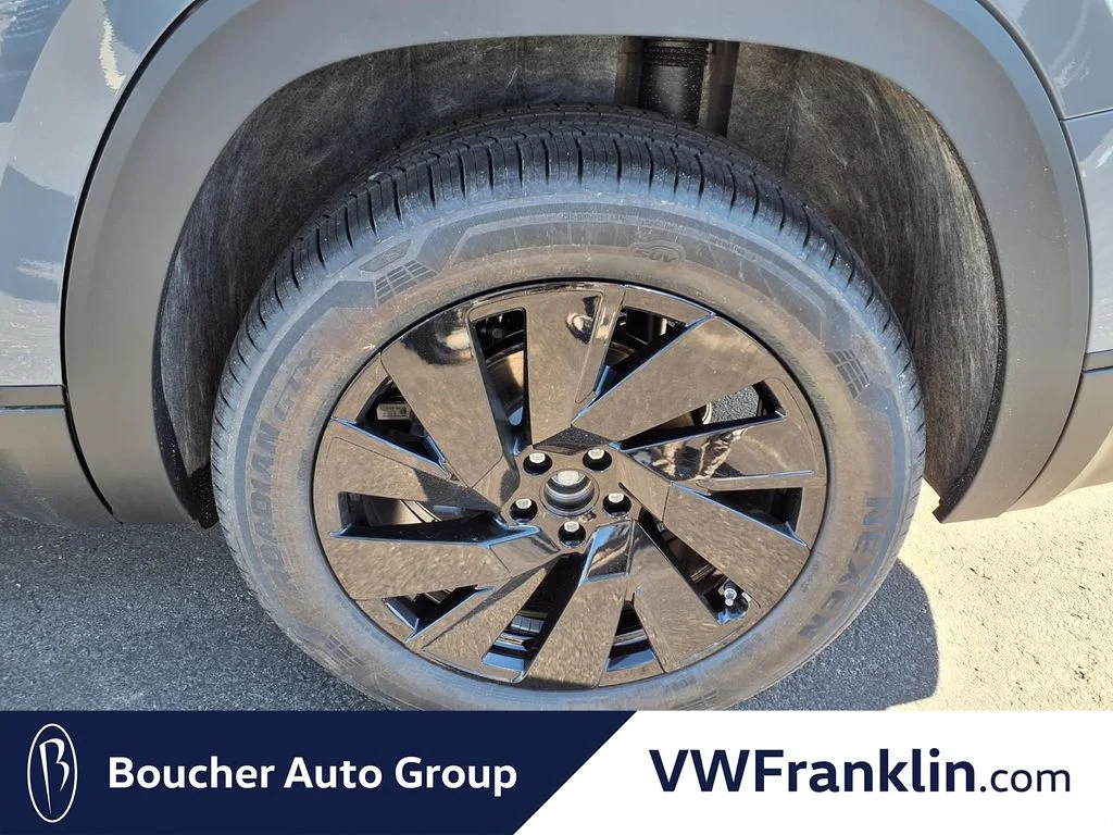 New 2026 Pure Gray Volkswagen 2.0T SE w/Technology image 6