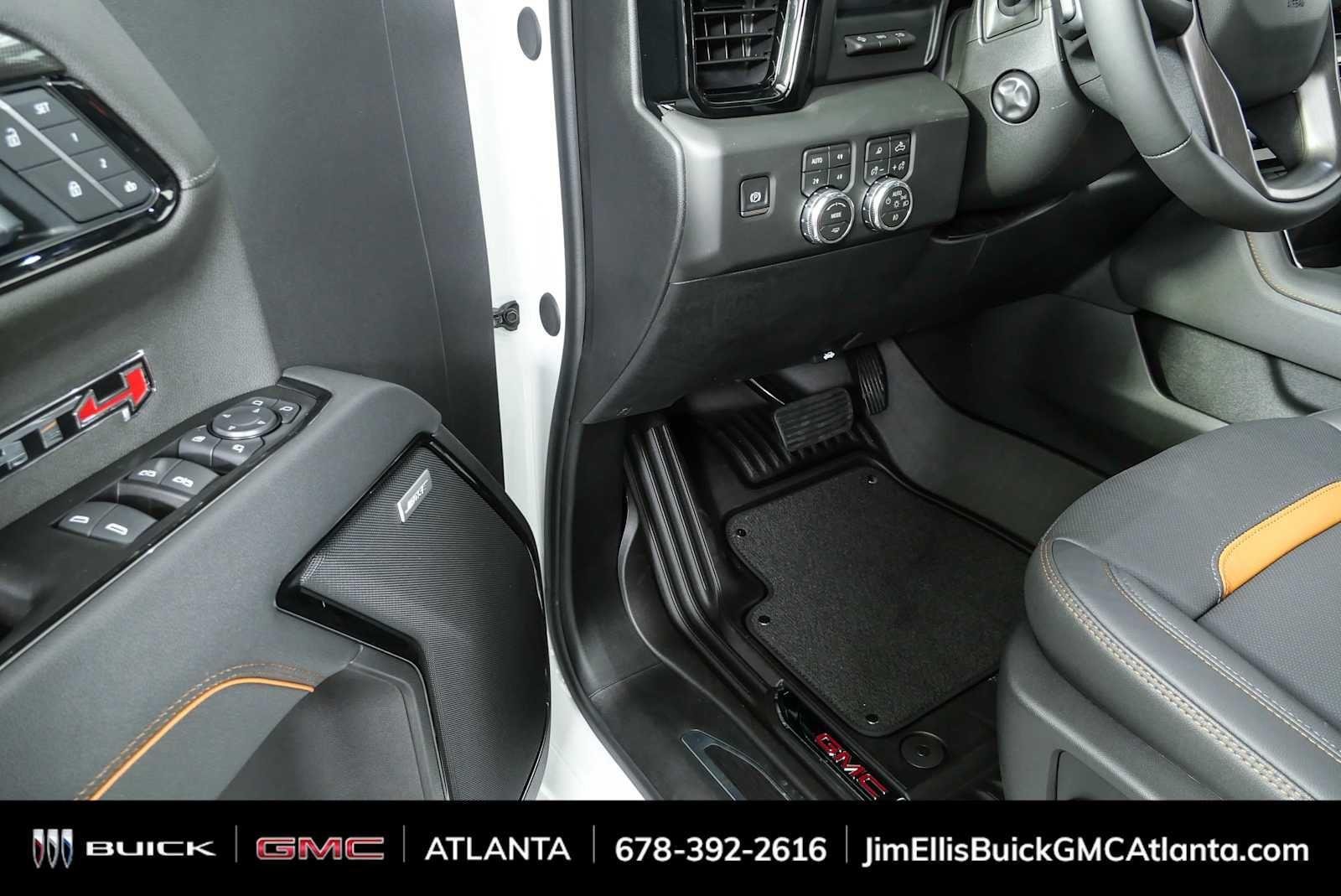 2026 GMC Sierra 1500 AT4 - Photo 8