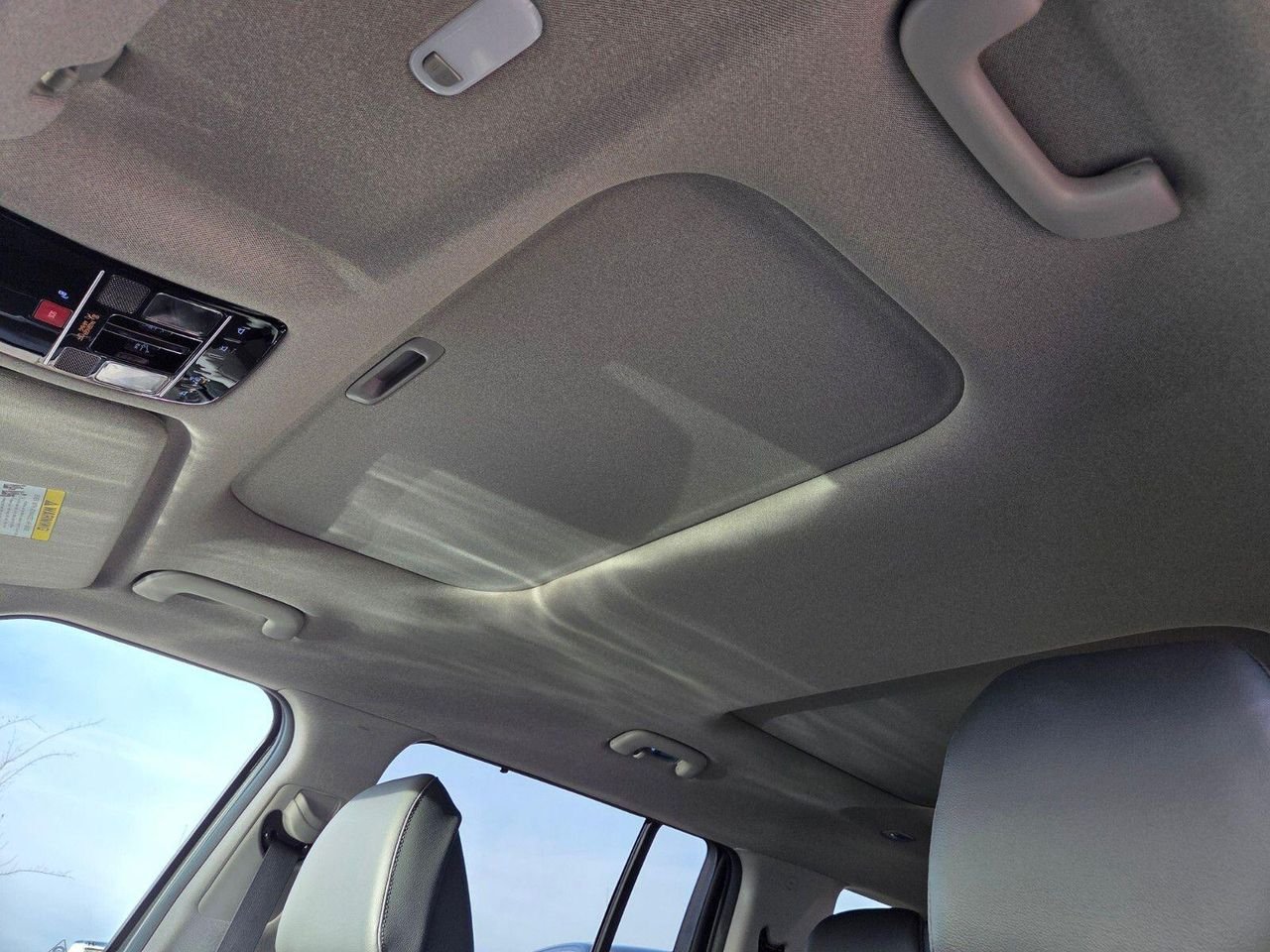 2026 Hyundai Santa Fe Limited - Photo 7
