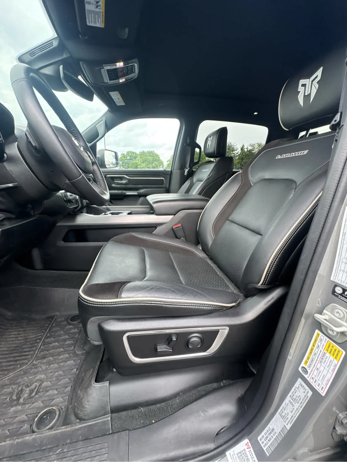 Used 2024 Diamond Black Ram Laramie image 17
