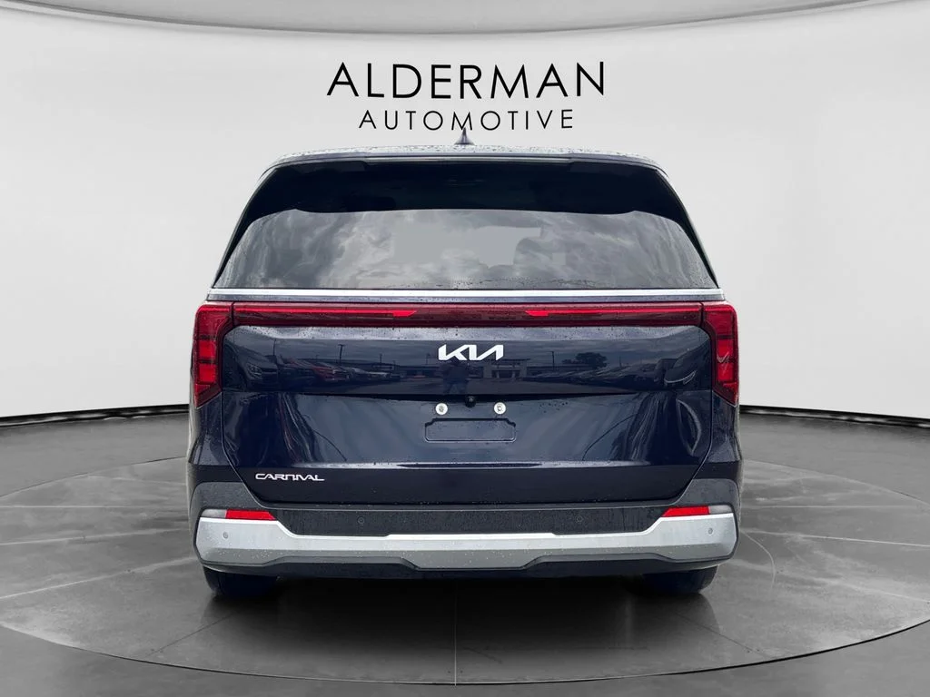 Used 2022 Gray Kia LXS image 4