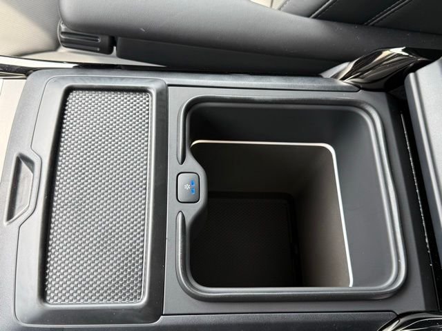 Certified Used 2026 Gray Land Rover Dynamic SE image 30