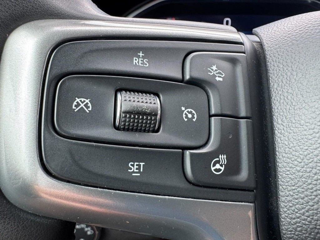 Used 2025 Black Chevrolet LT image 17