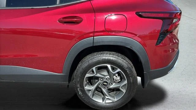 Used 2025 Crimson Metallic Chevrolet LT image 24