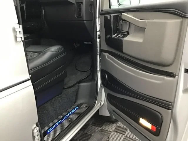 Used 2023 Quicksilver Metallic GMC Work Van image 41