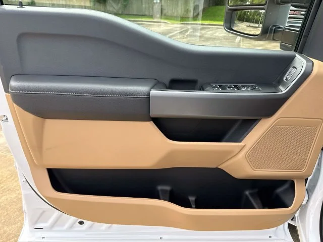 New 2026 Oxford White Ford F-350® XLT image 19
