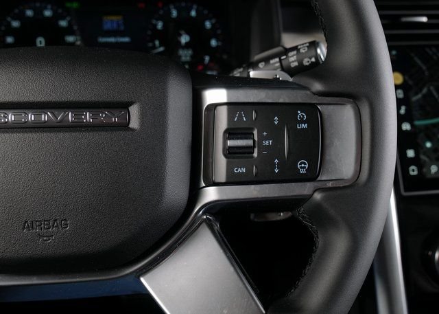 New 2026 Eiger Grey Land Rover Dynamic SE image 21