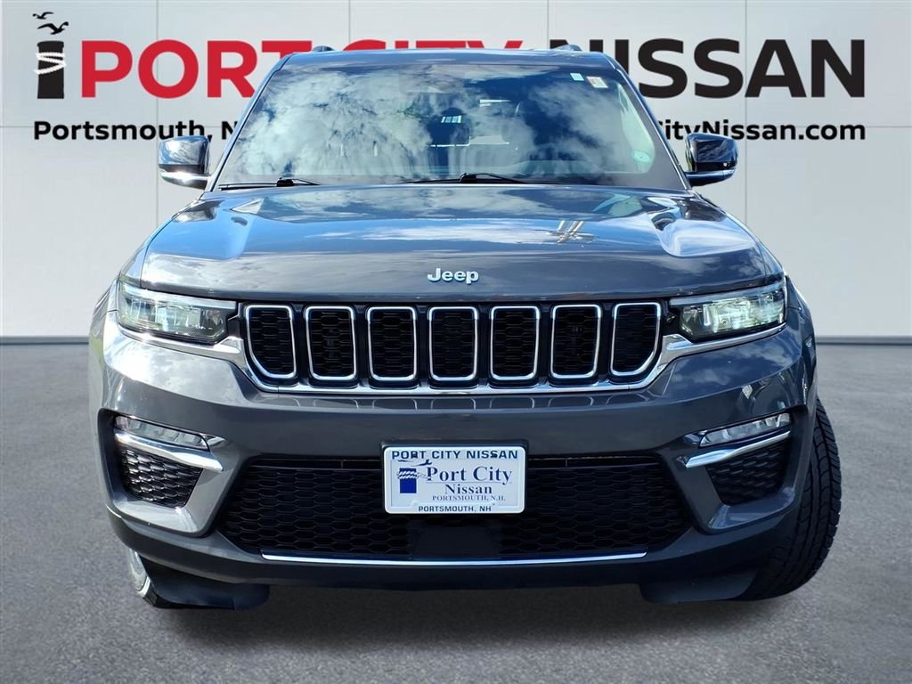 Used 2024 Gray Metallic Jeep 4xe W/PANORAMIC ROOF & HEATED LEATHER SEATS image 35