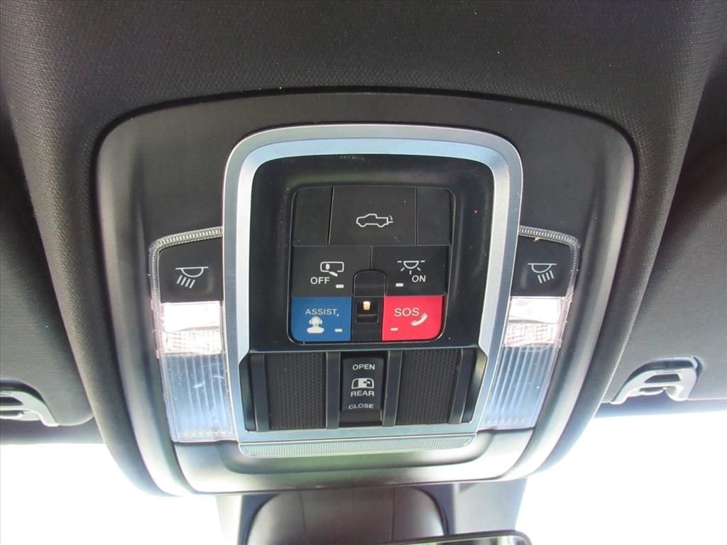 Used 2022 White Ram Limited image 27