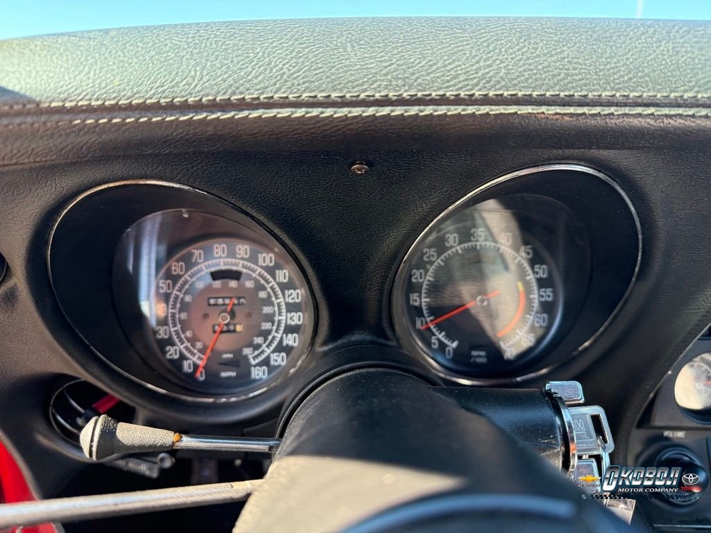 Used 1976 Red Chevrolet L48 image 9