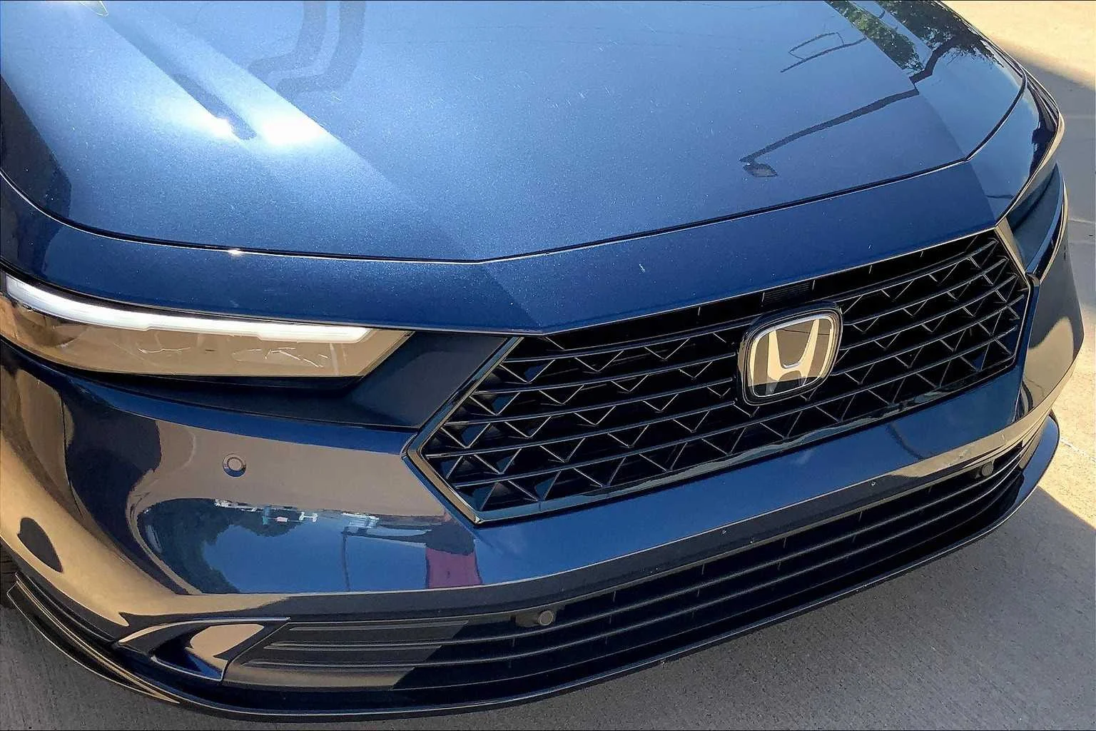 Used 2023 Canyon River Blue Metallic Honda EX-L image 28
