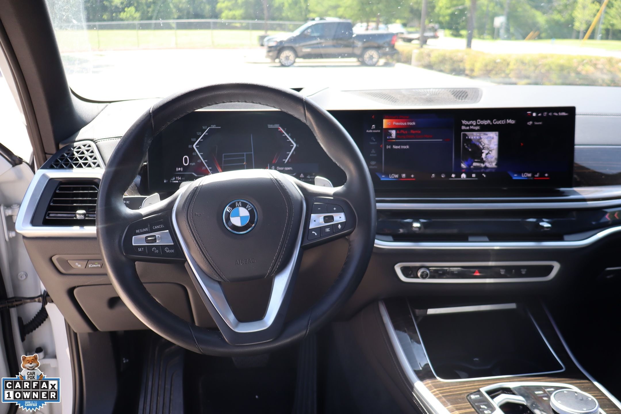 Used 2025 Alpine White BMW xDrive50e image 19
