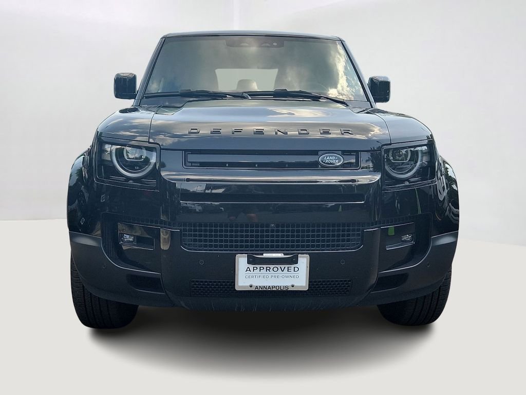 Used 2026 Santorini Black Metallic Land Rover S image 2