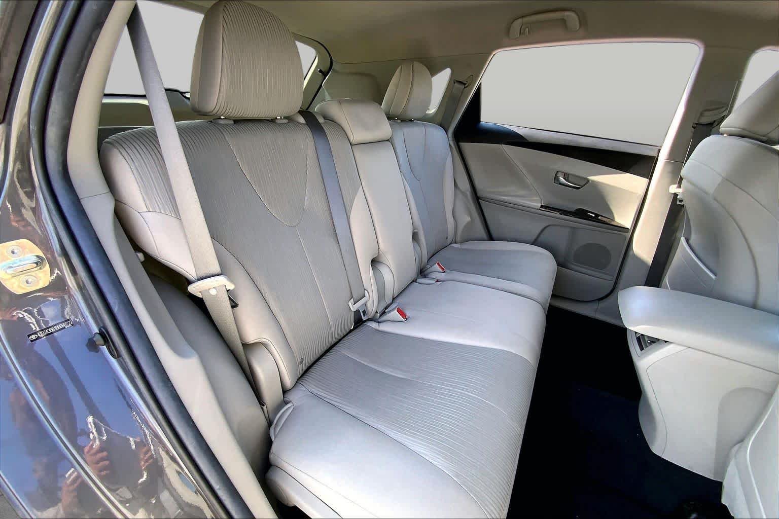 Used 2013 Magnetic Gray Metallic Toyota LE image 19
