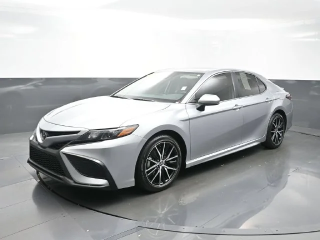 Used 2021 Silver Toyota SE image 3